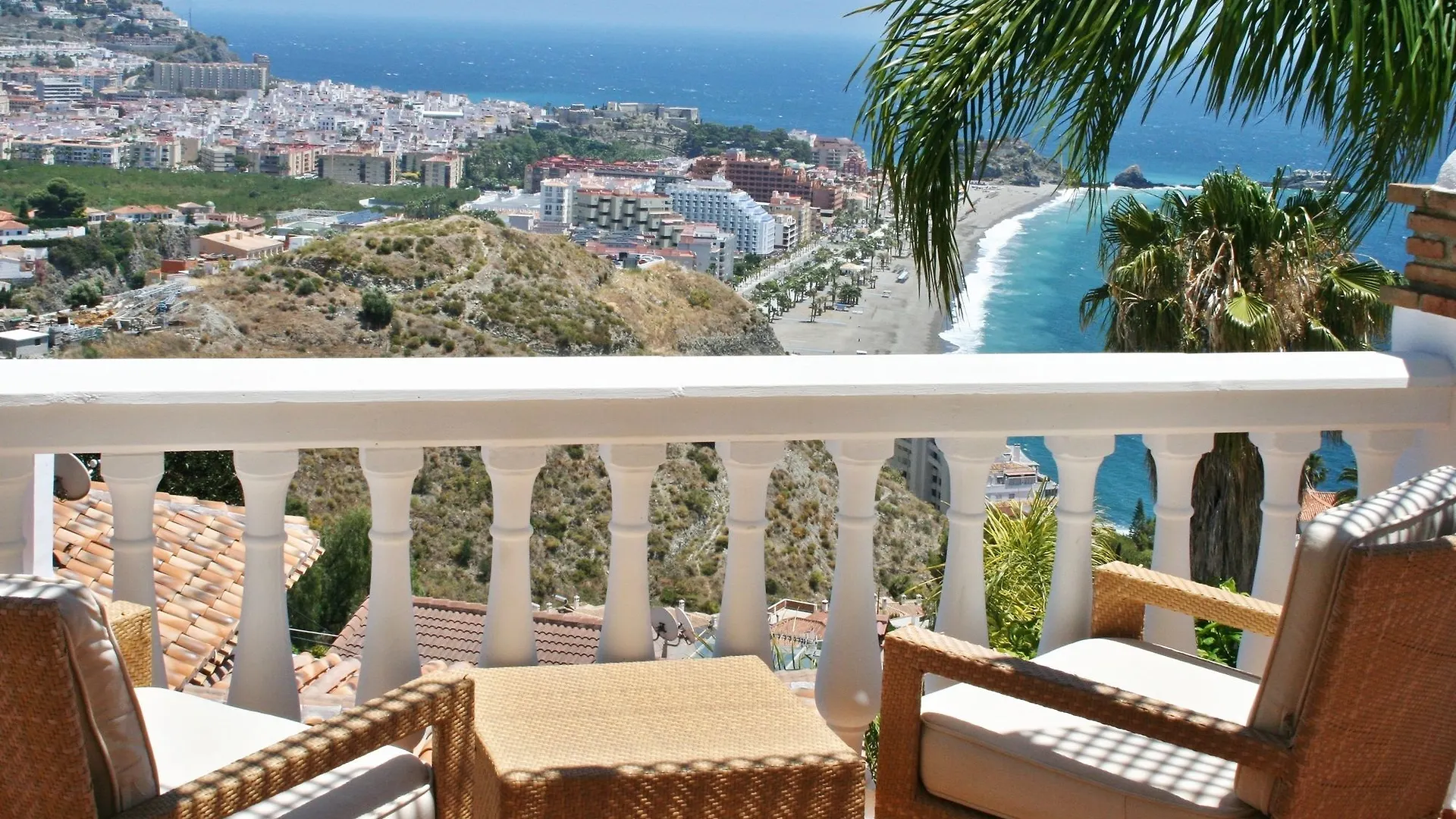 Mirador De Proa A Gorgeous, 4-Bedroom House In Sunny Almunecar With A
